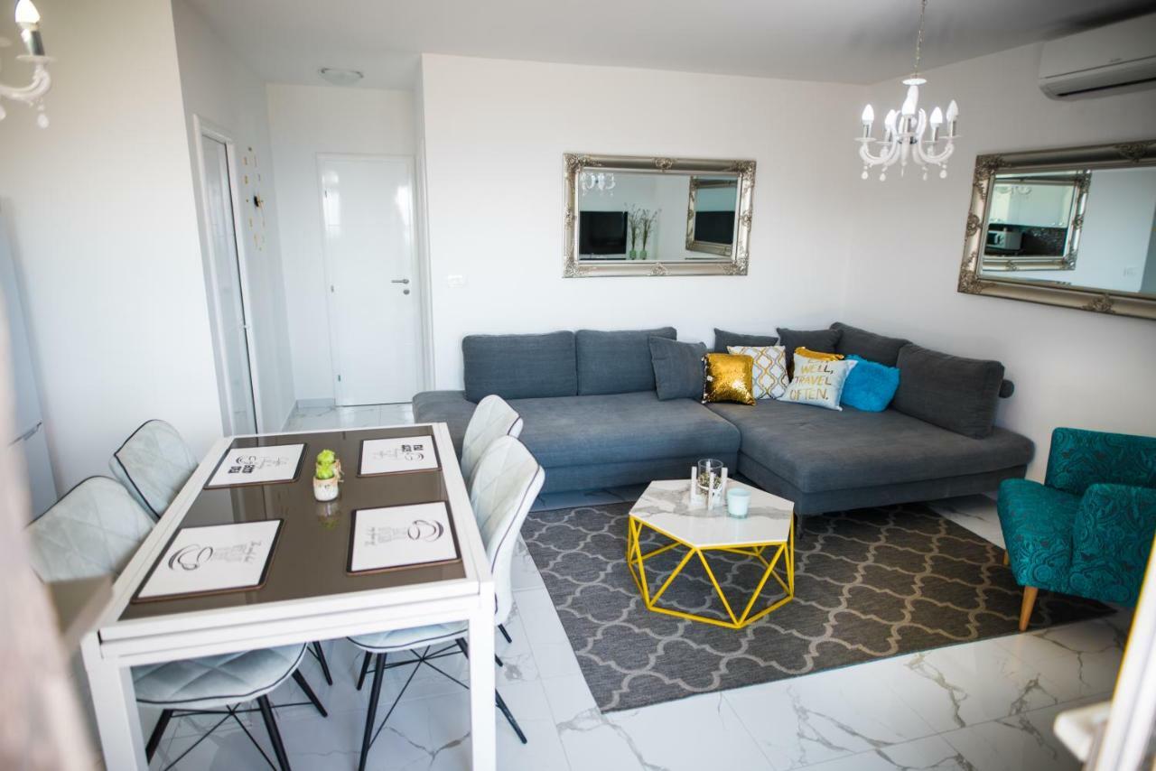Apartment Mikulic Макарска Екстериор снимка