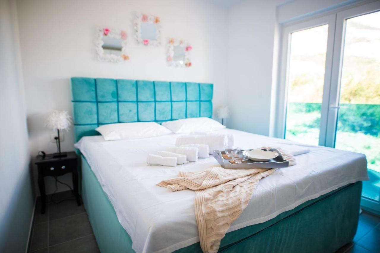 Apartment Mikulic Макарска Екстериор снимка